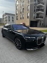 BMW 750e xDrive |TV | Executive Lounge | B&W Diamond