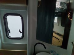 Adria Twin MAX 680 SGX,Hubbett,Automatik,180 PS