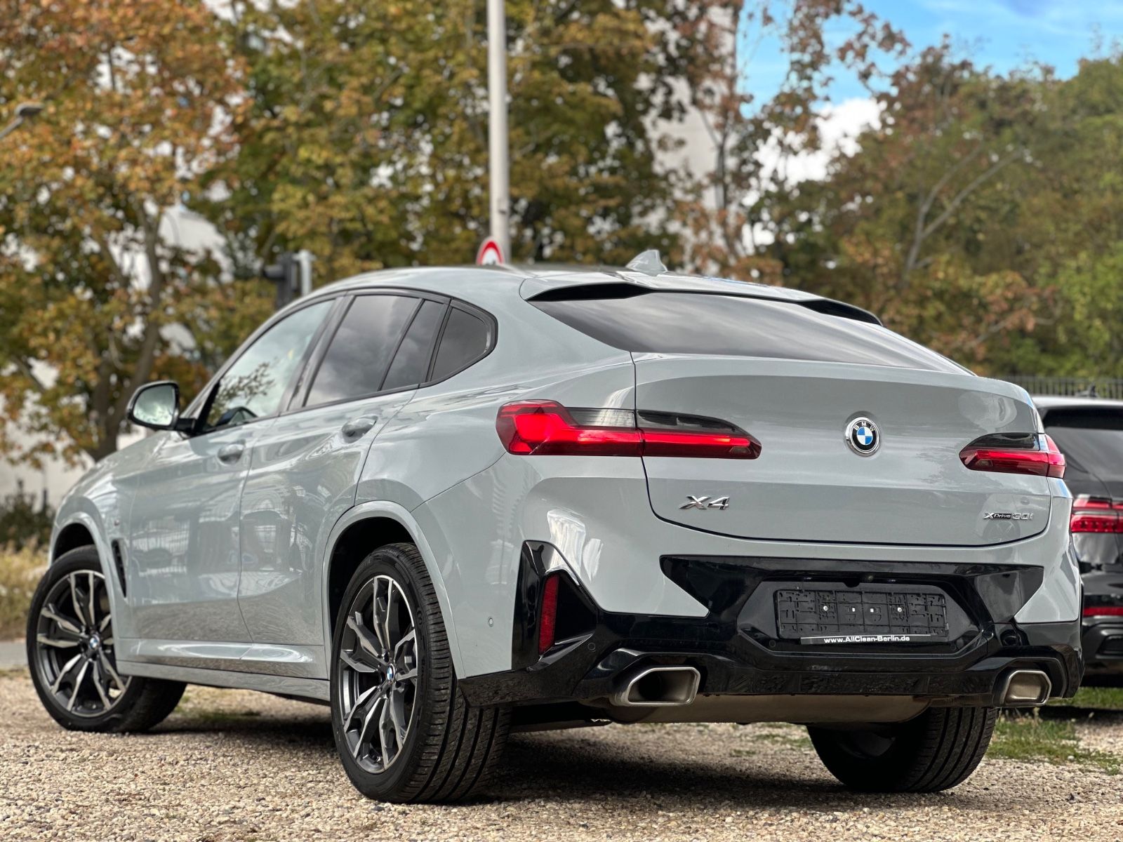 BMW X4 xDrive 30 i M Sport Broklyn Grau Metallic foto 4
