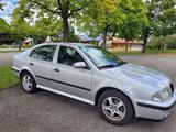 Skoda Octavia 1.6 Ambiente  - gebrauchte Skoda Octavia aus dem Jahr 2000