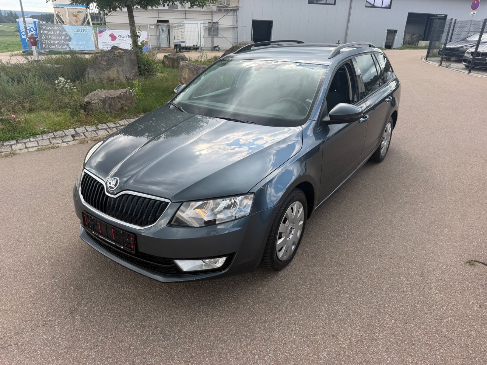 Skoda Octavia - 1