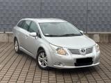 Toyota Avensis Combi 2.0 D-4D - - Toyota Avensis aus 2009 mit Diesel-Antrieb