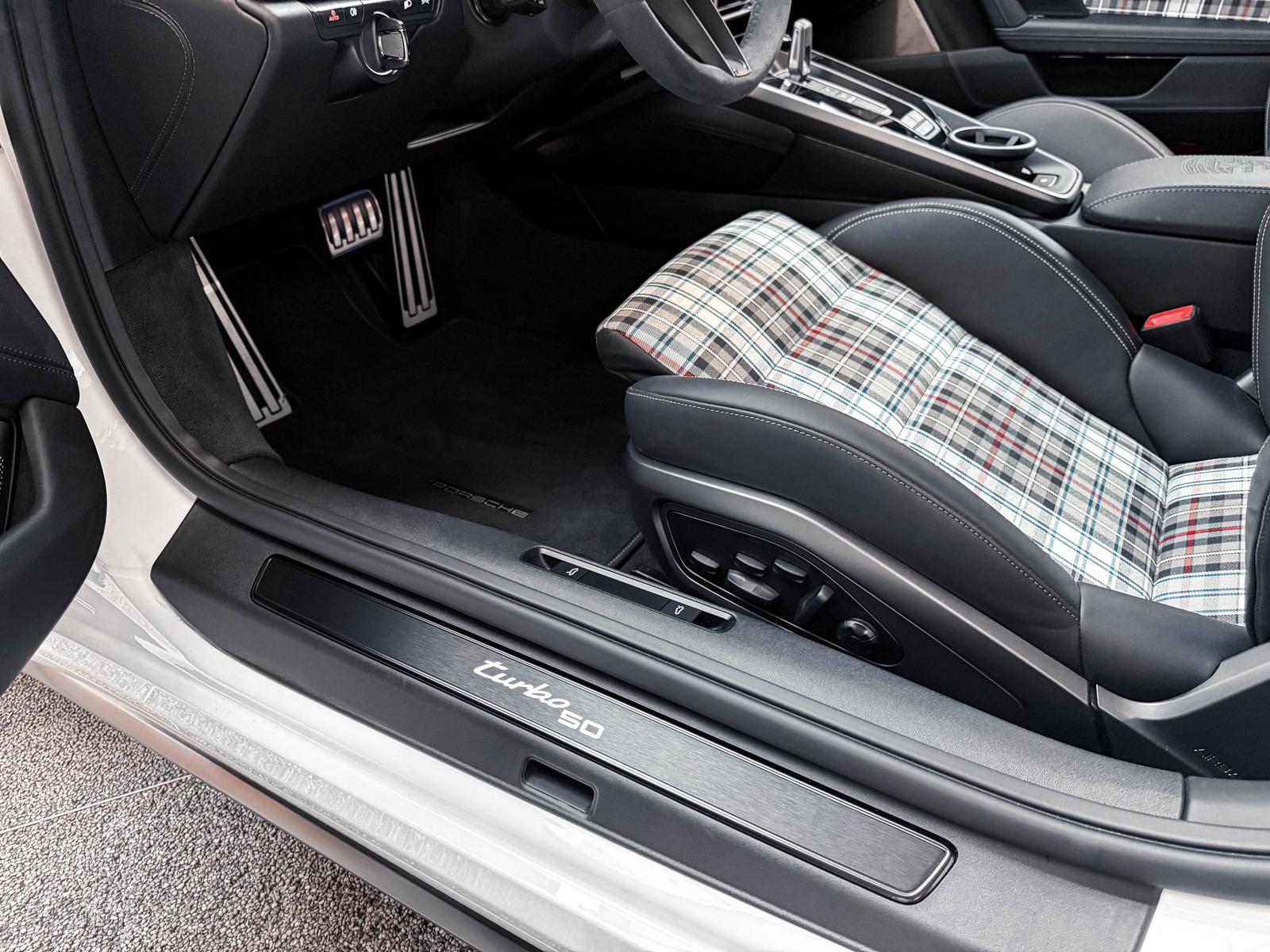 Porsche 911 Turbo S 50 Jahre Lift+Burmester+Pano+360°Kam