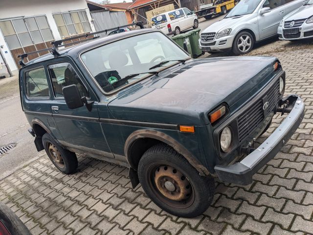 Lada Niva 1.7i Only