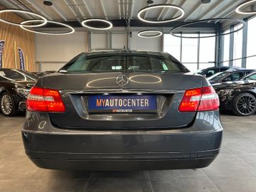 MYAUTOCENTER – Gebraucht- und Jahreswagen mit Werkstattservice in Pfaffenhofen Mercedes-Benz E 220 CDI Limousine BlueEfficiency *2. Hand*SHZ*