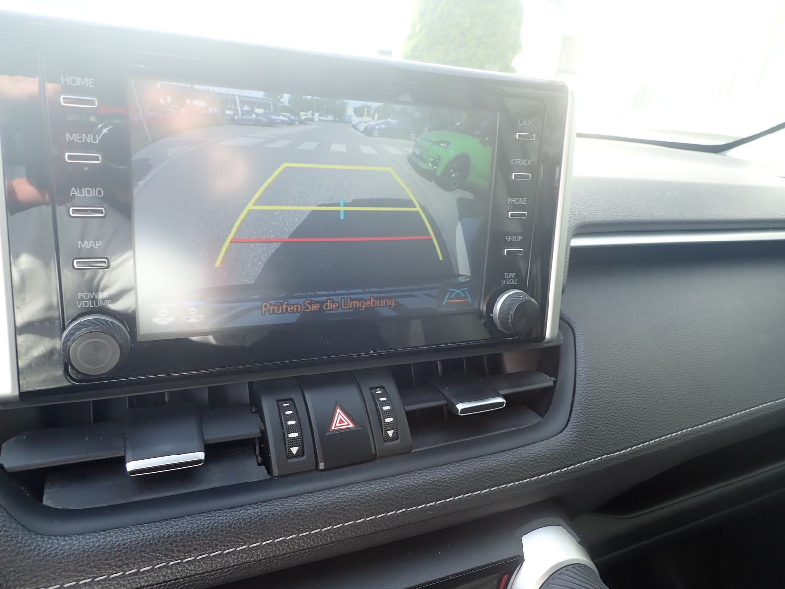 Fahrzeugabbildung Toyota RAV 4 Hybrid 4x2 Comfort