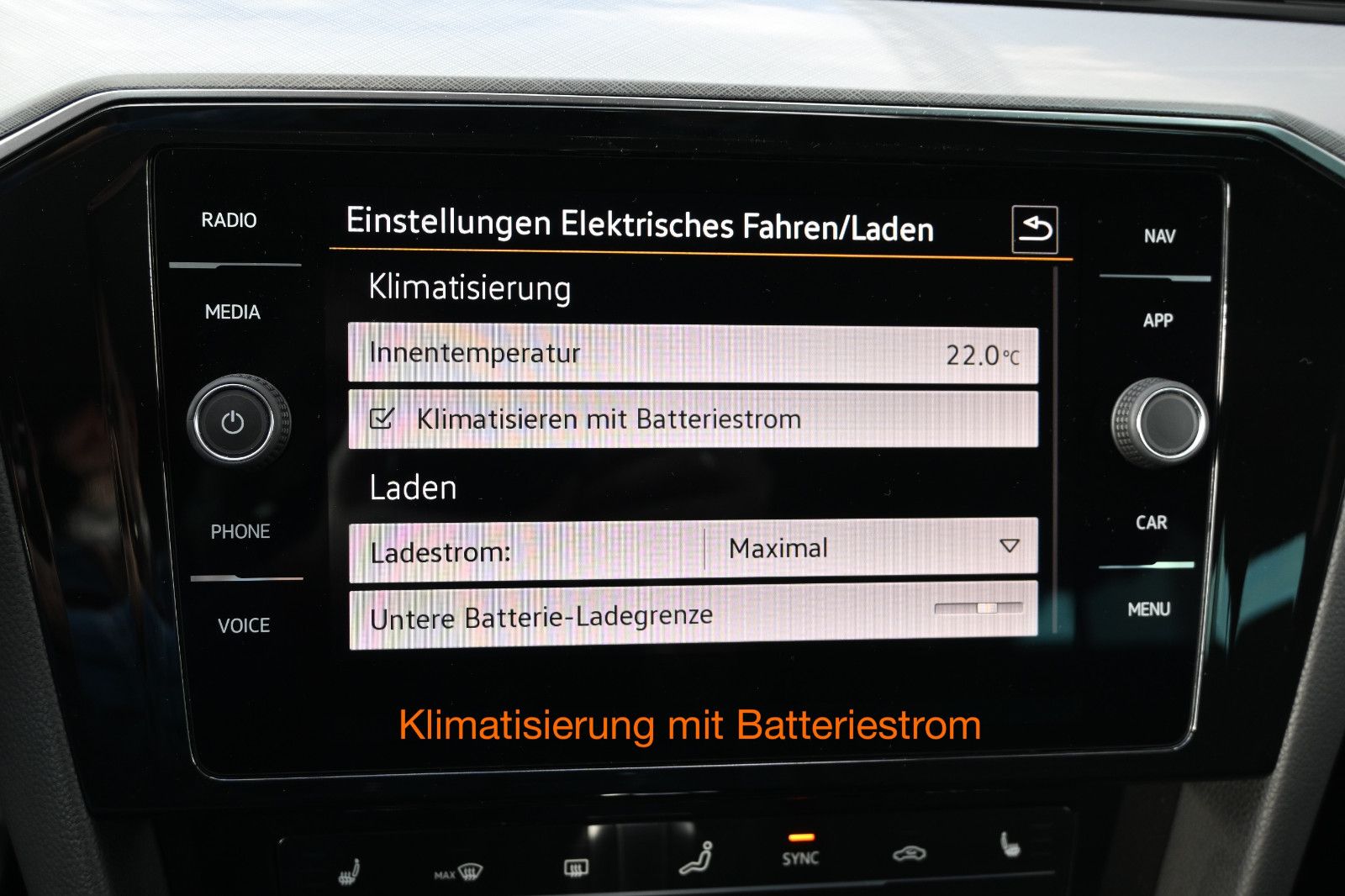 Fahrzeugabbildung Volkswagen Passat Variant 1.4 TSI DSG GTE °ACC°AHK°IQ°360°