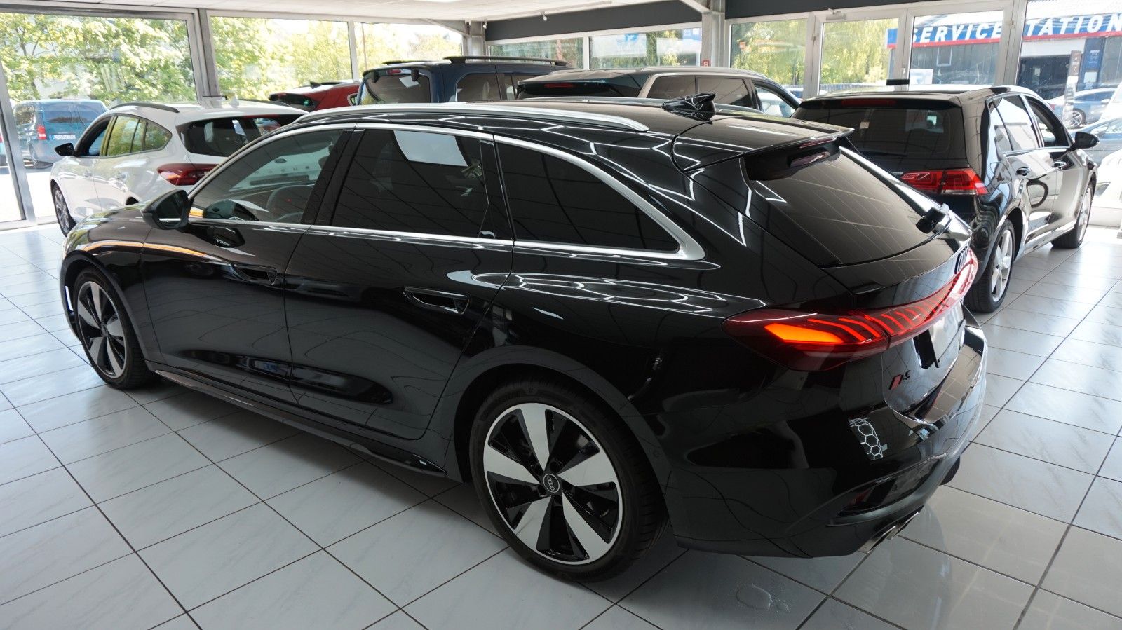 Fahrzeugabbildung Audi A5 Avant *MwSt*Autom.*Werksgarantie*S-Line*
