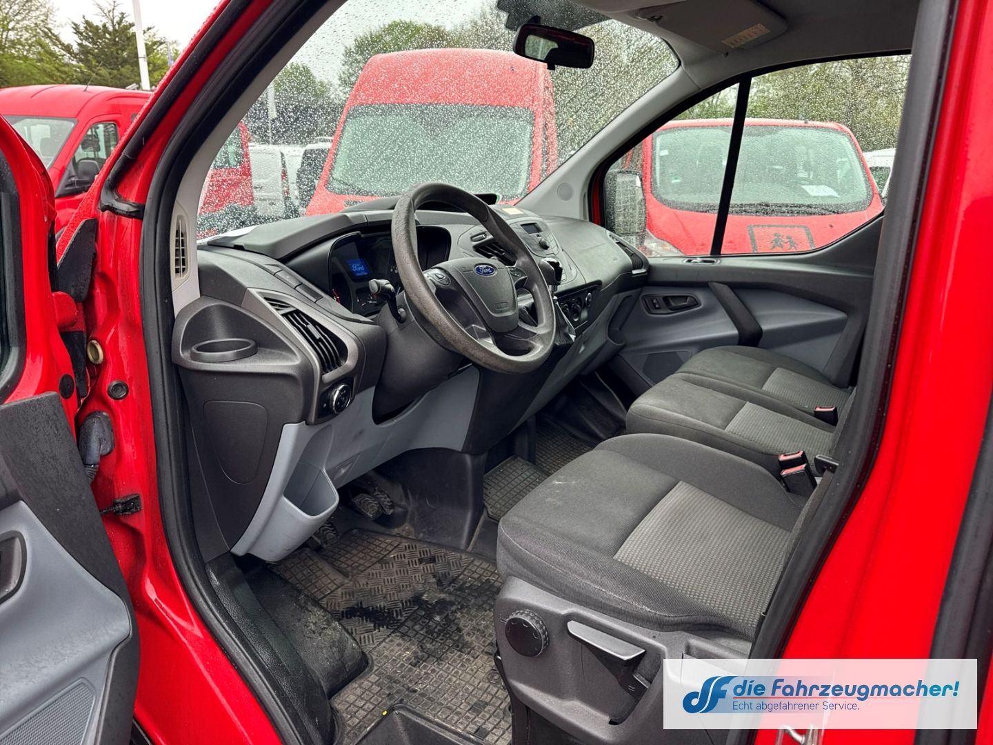 Fahrzeugabbildung Ford Transit Custom Kombi 300 L1 2.2 TDCi *8320 *EXPO