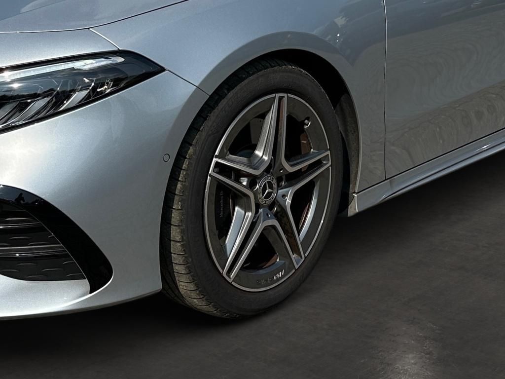 Fahrzeugabbildung Mercedes-Benz A 250 4M AMG Totwi. LED SHZ KeyLess Sport Ambie.