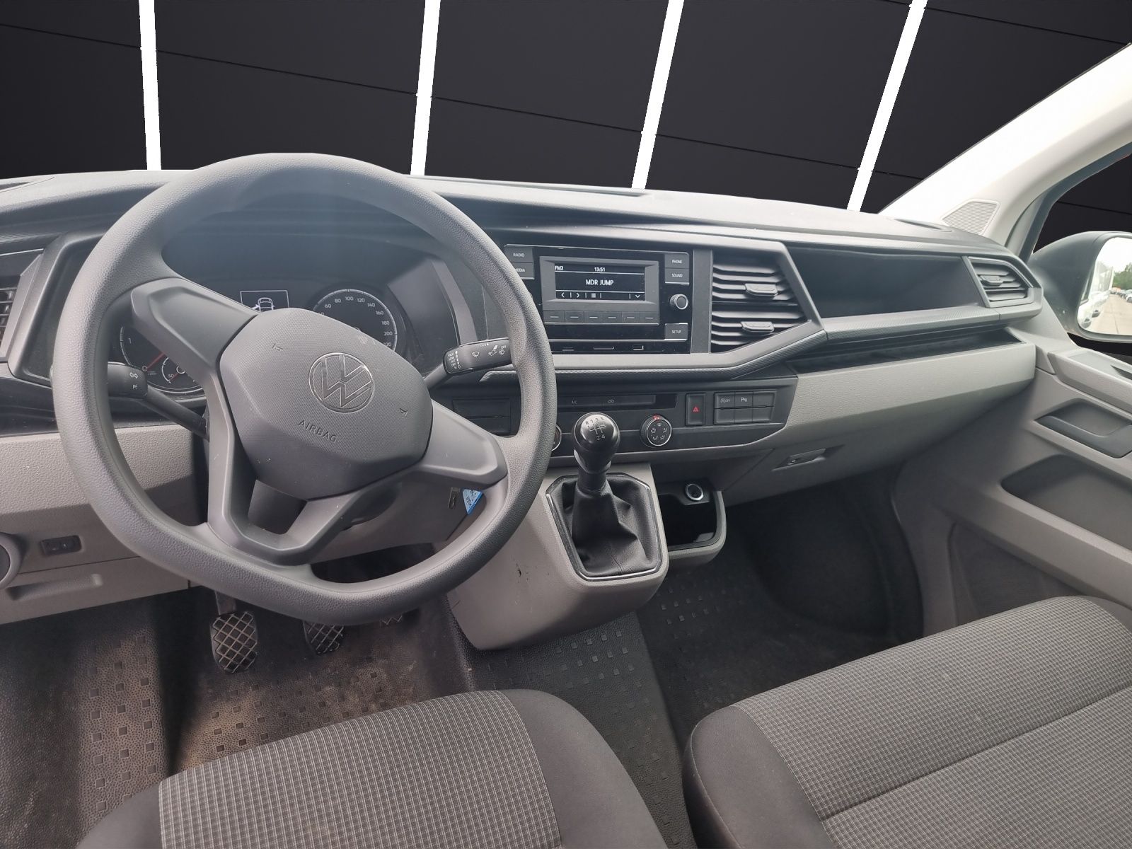 Fahrzeugabbildung Volkswagen T6 Transporter T6.1 TDI Kasten Regalein. KLIMA R