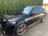 Mercedes-Benz GLC 63 S AMG Mercedes Performance Sitze AHK - schwarze Mercedes-Benz GLC 63 AMG