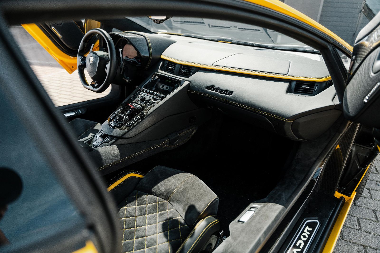 Fahrzeugabbildung Lamborghini Aventador S VOLL..VOLL*INSP NEU*MIETKAUF mögl.