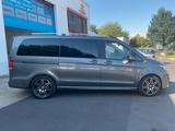 Mercedes-Benz V 300d AMG Lang AHK Standh. 360 Kamera LED - Mercedes 7-Sitzer