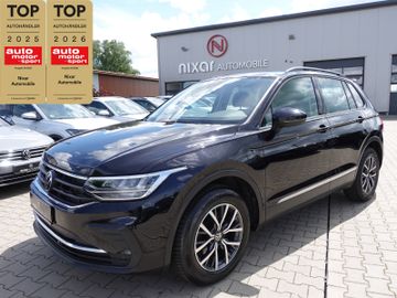 Volkswagen Tiguan - 1