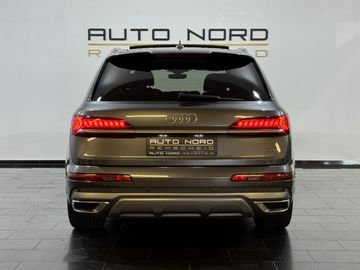 Audi Q7 - 8