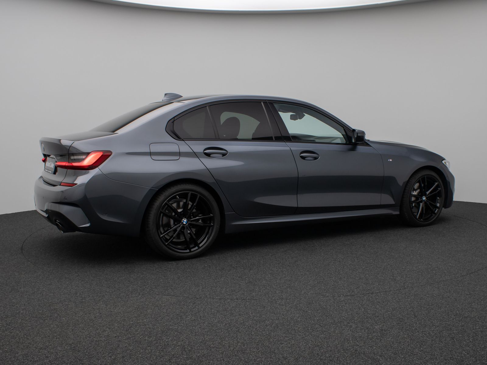 Fahrzeugabbildung BMW 330i xD M Sport Kamera Laser HUD DAB Komfort 19"
