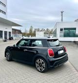 MINI Cooper Essential Trim Steptronic Essential Trim