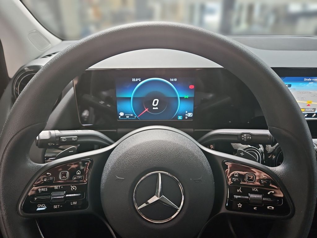 Fahrzeugabbildung Mercedes-Benz B 180 Totwi. Navi Multibeam SHZ SpurH KAM DAB
