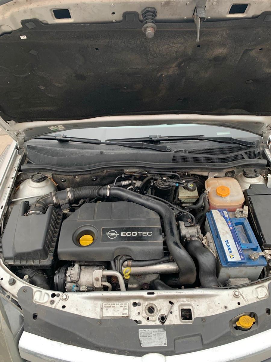 Opel Astra 2006 — photo 8