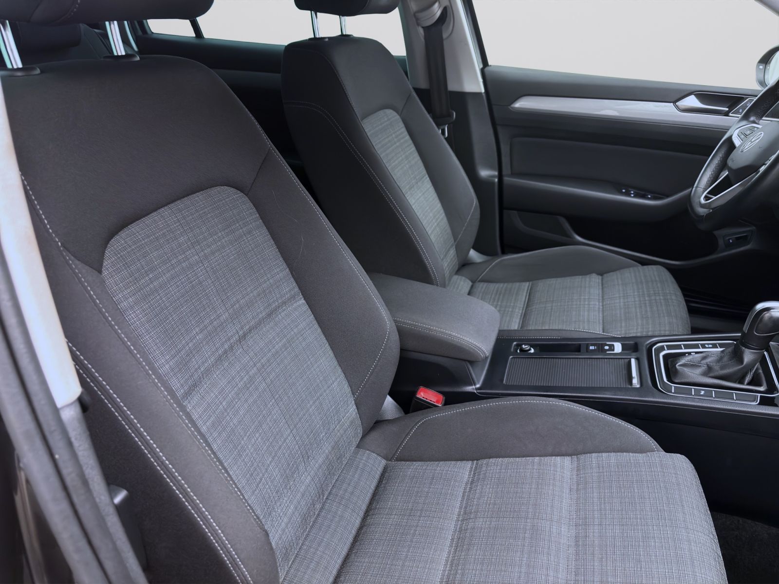 Volkswagen Passat Variant - Bild 17