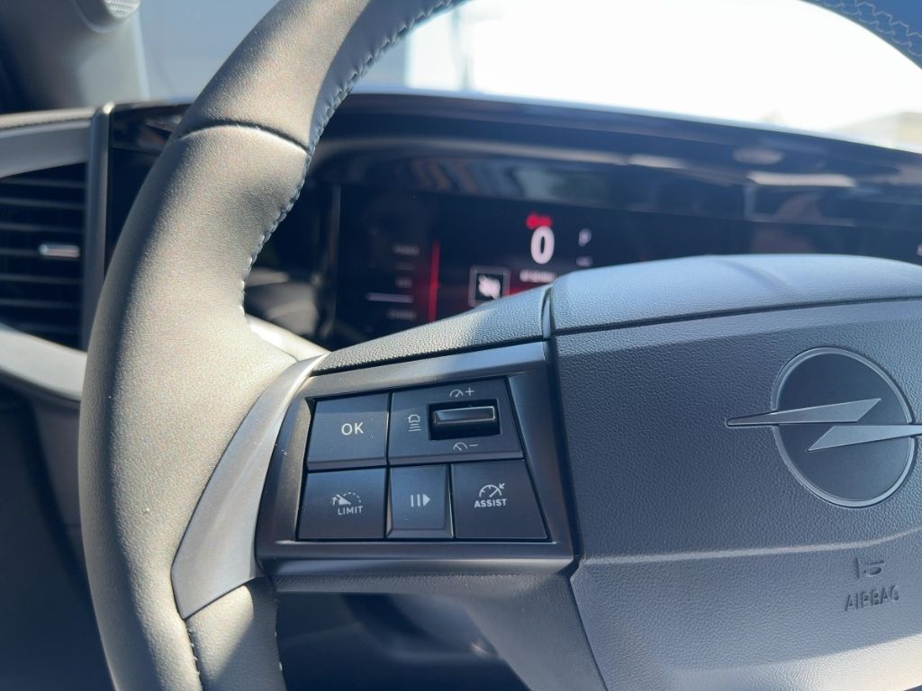 Fahrzeugabbildung Opel Mokka Ultimate Massage SHZ RFK MATRIX