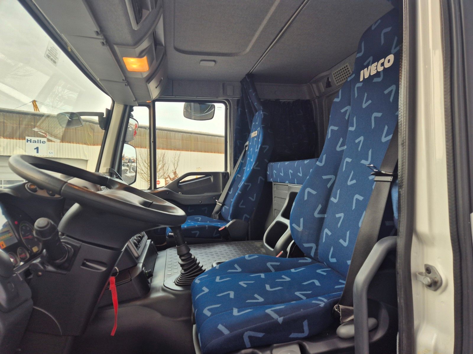 Fahrzeugabbildung Iveco Stralis AT190S31/FP CM BDF LBW unterfaltbar AHK