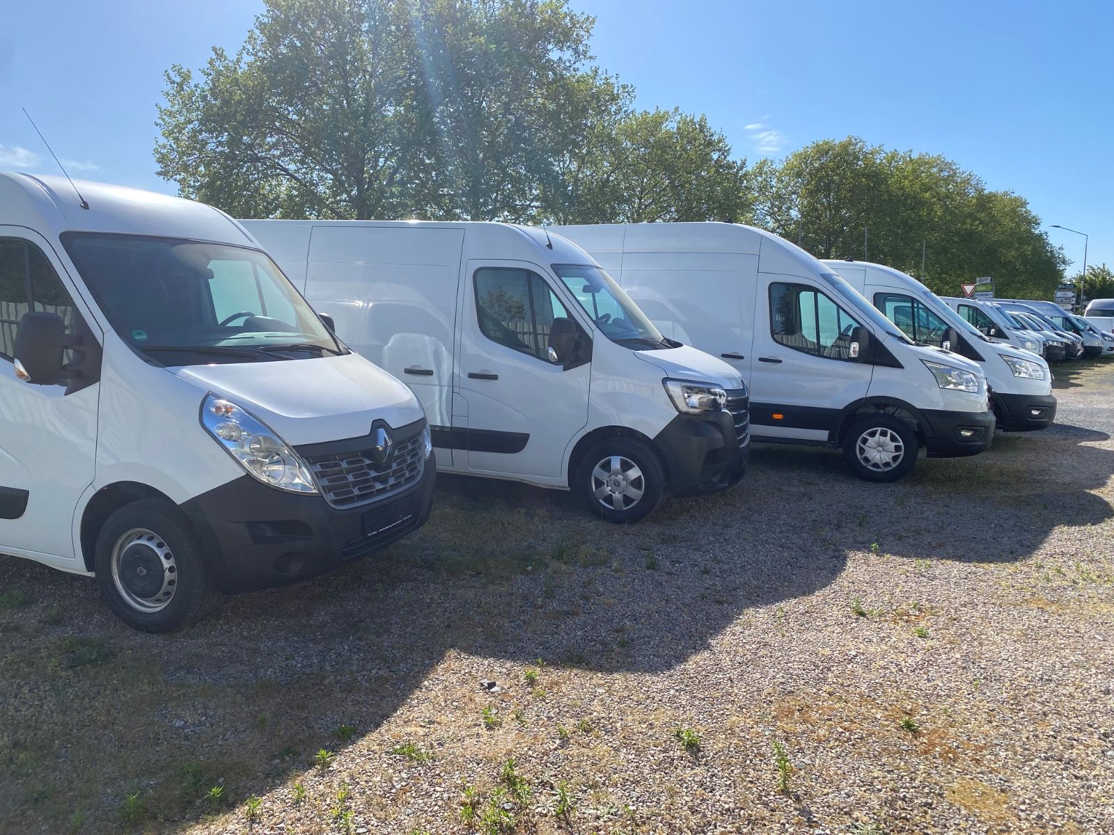 Fahrzeugabbildung Renault Master III Kasten L3H2 3,5t Doka,7-Sitzer,AHK