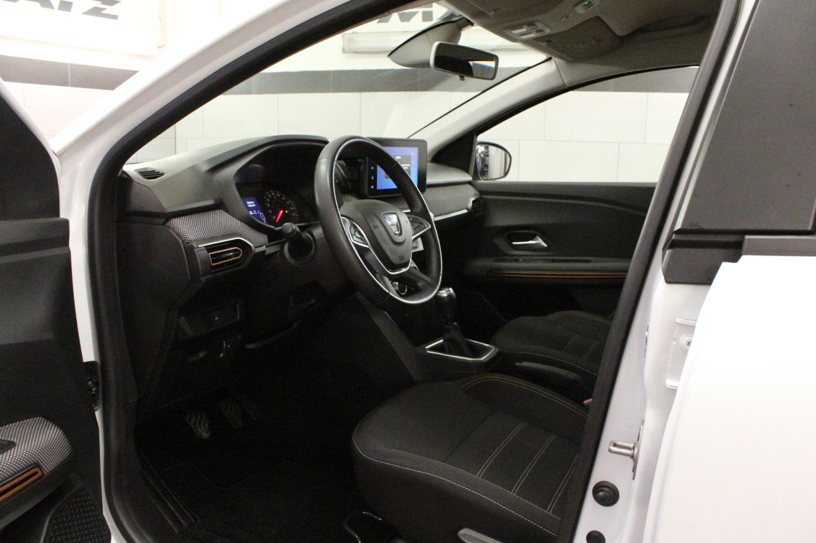 Fahrzeugabbildung Dacia Sandero Stepway TCe 100 ECO-G Comfort *Media-Dis