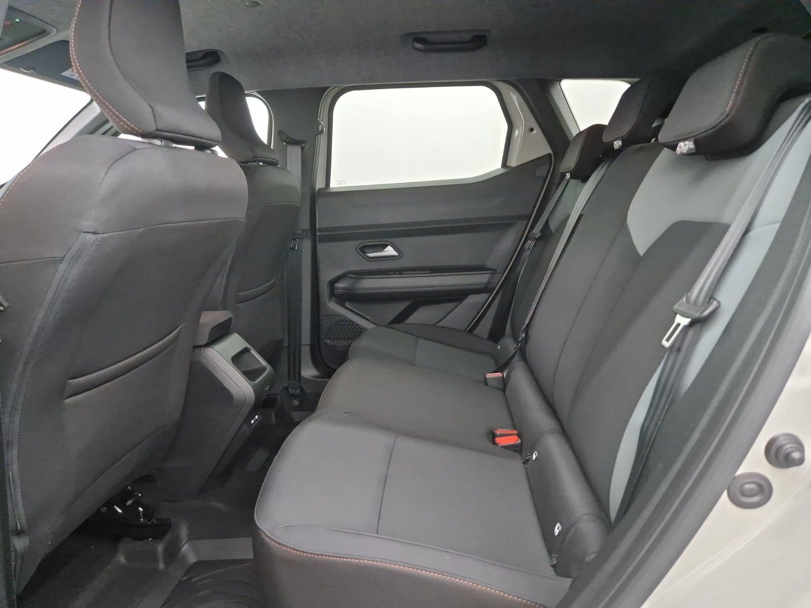DACIA Duster  Extreme Hybrid 155 Winter-Plus – Bild 9