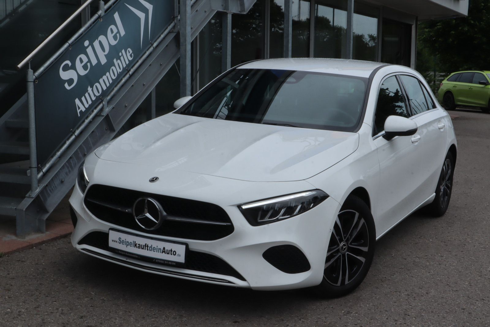 MERCEDES-BENZ A 200 Progressive KAMERA/TEMP/SHZ/DAB/LED/CARPLA