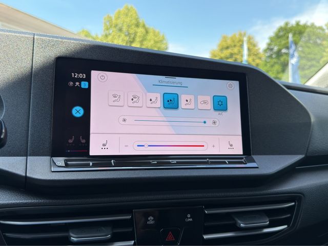 Caddy 2.0 TDI Dark Label DSG STANDHZ LED PANO
