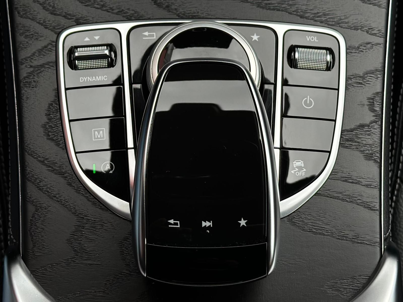 MERCEDES-BENZ GLC 300 AMG 4MATIC* LED#AHK#TEMPO#SPUR#NAVI#SHZ - Image 14