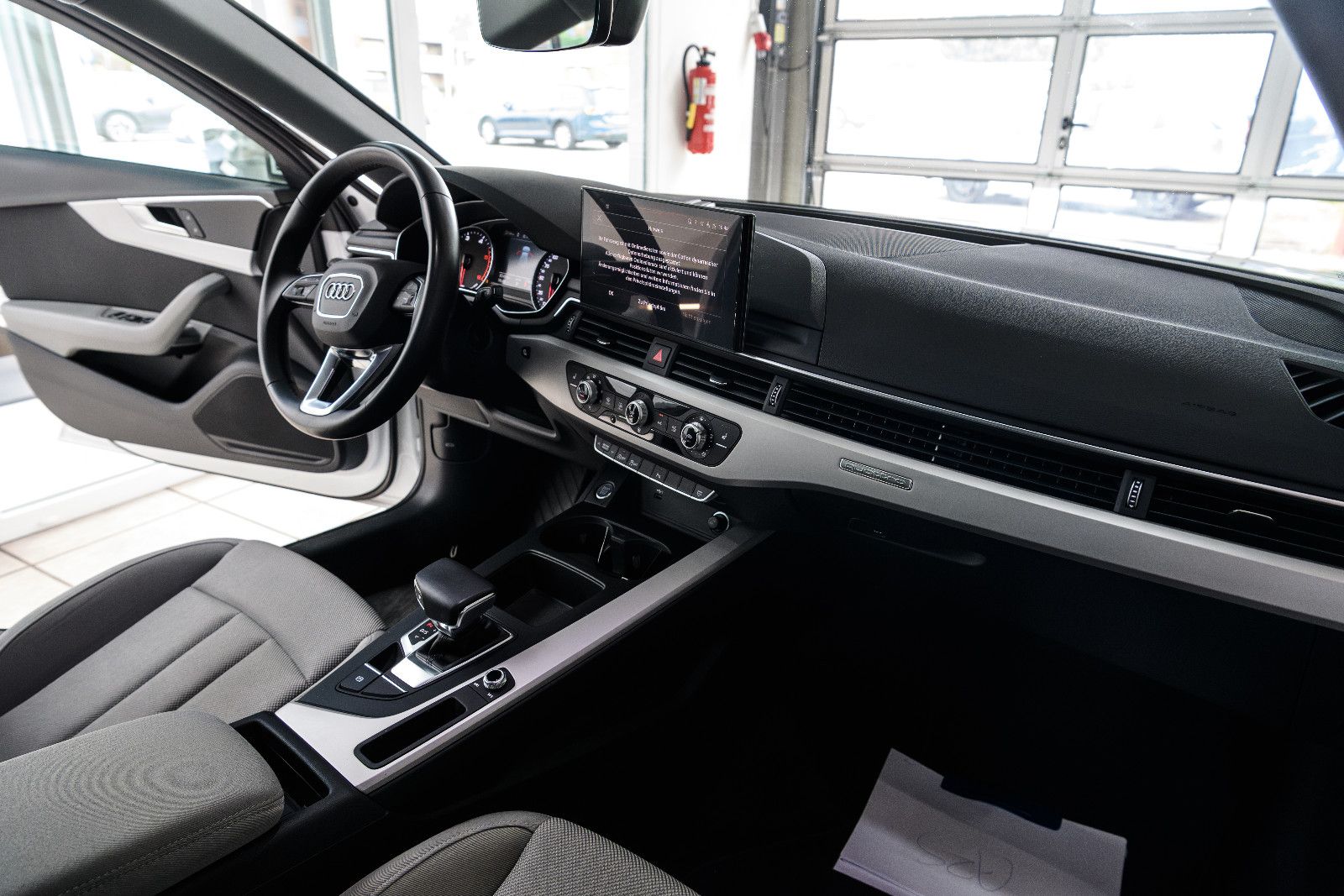 Fahrzeugabbildung Audi A4 Avant 40 TDI quattro advanced +AHK+Matrix LED