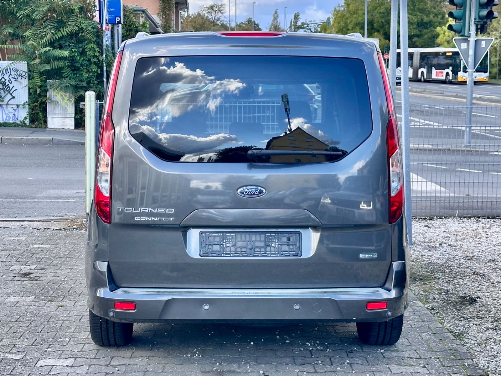 Fahrzeugabbildung Ford TOURNEO CONNECT TITANIUM*MOD.2016*