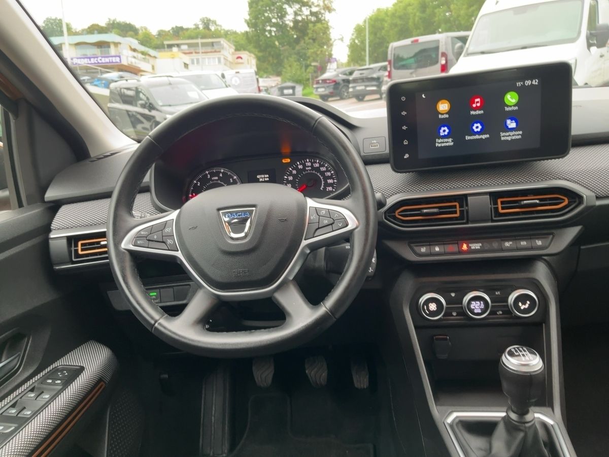 Fahrzeugabbildung Dacia Sandero Stepway Comfort TCe 100 LPG LPG - mit KI generiert/bearbeitet