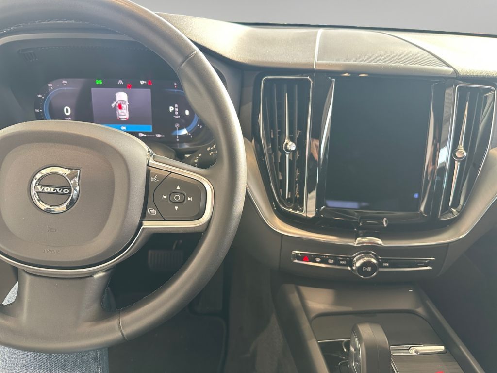 VOLVO XC60 B4 D Core VOLVO XC60 B4 D Core