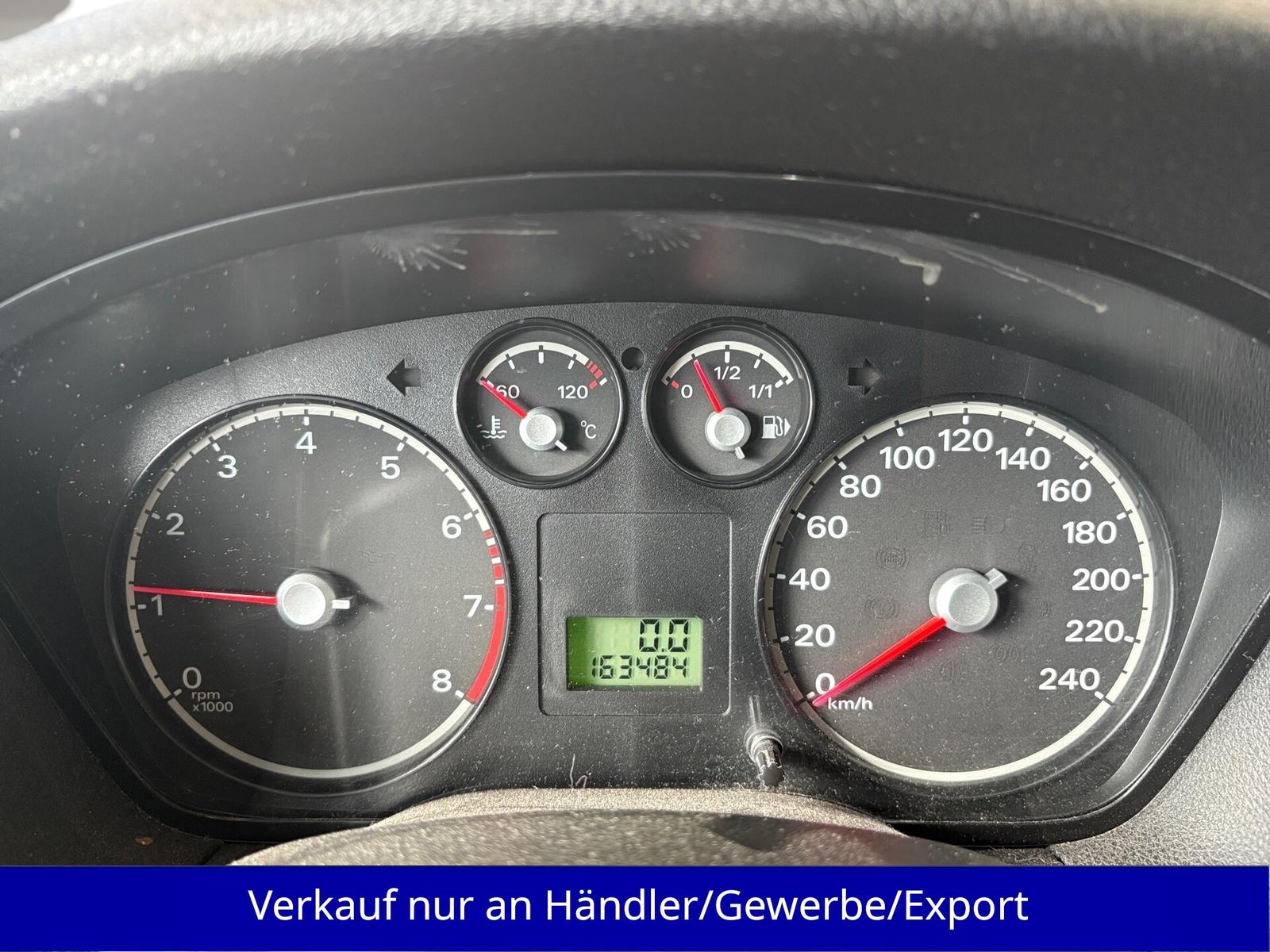 Ford Focus 2006 — photo 10