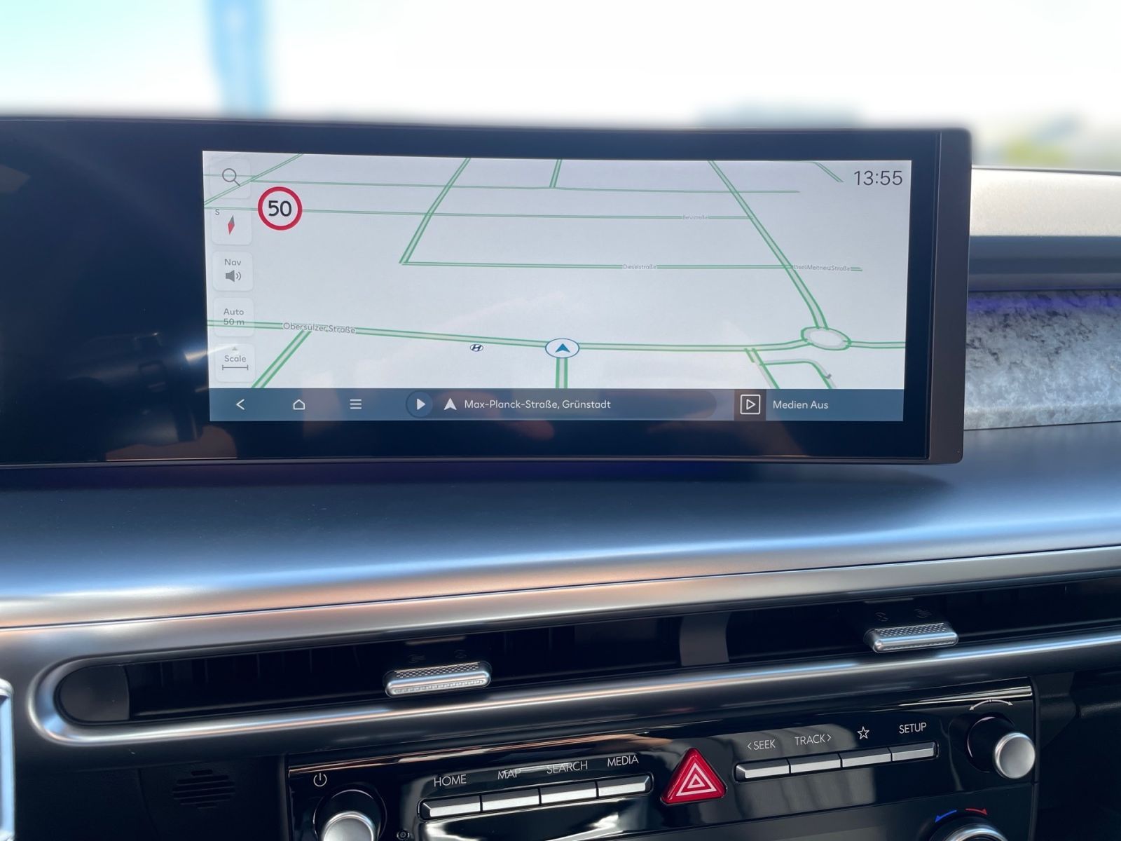 Fahrzeugabbildung Hyundai IONIQ 9 UNIQ 110 kWh 4WD 6-Sitzer Panno Relax