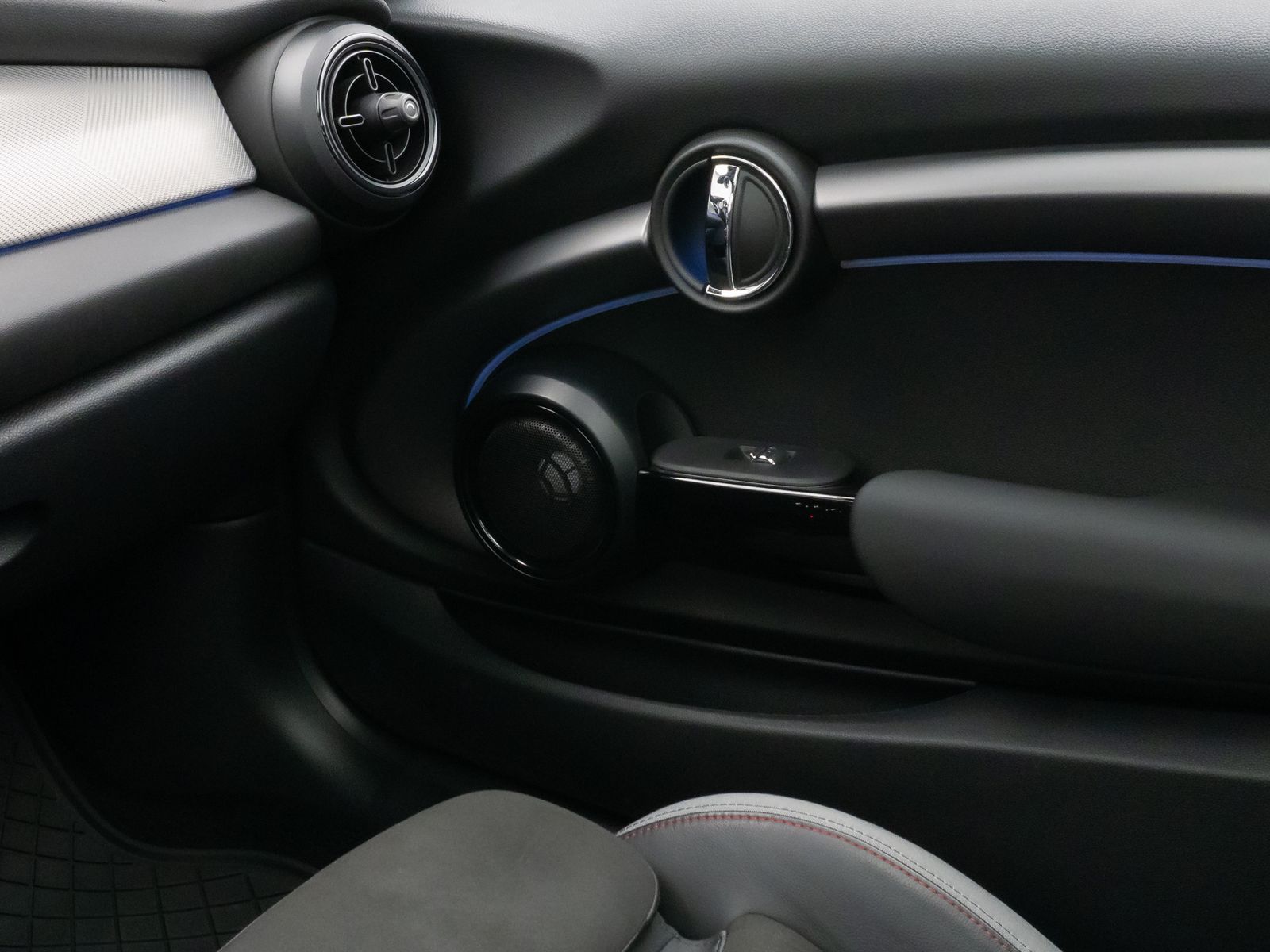 Fahrzeugabbildung MINI John Cooper Works Trim Panorama Kamera HUD H/K