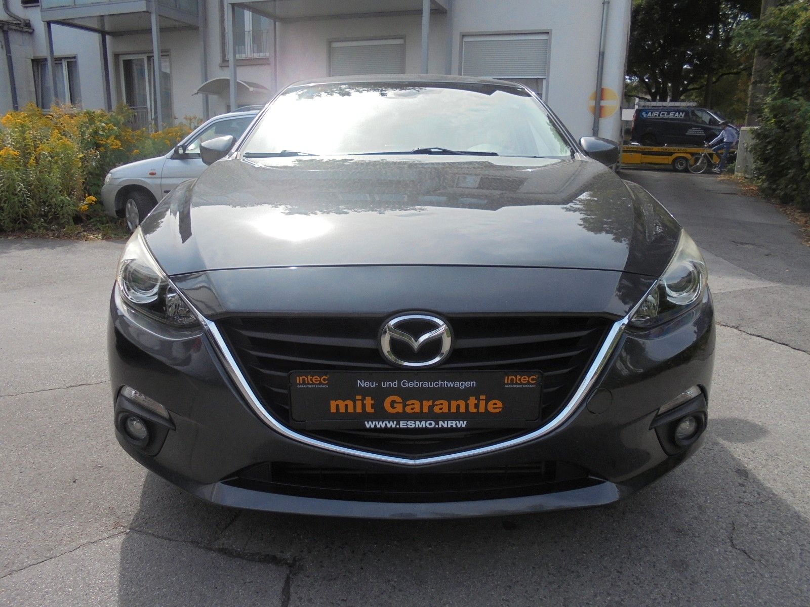 Fahrzeugabbildung Mazda 3 Lim. Center-Line/Klimaaut./Navi/Tüv Neu/1.Hand