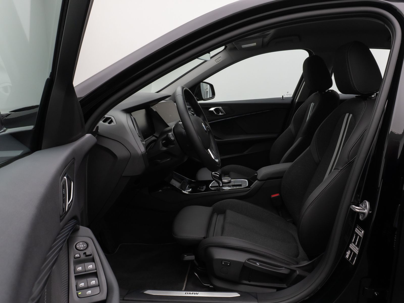 Fahrzeugabbildung BMW 118i SportLine DAB CockPitPr PDC Lenkrhz Komfort