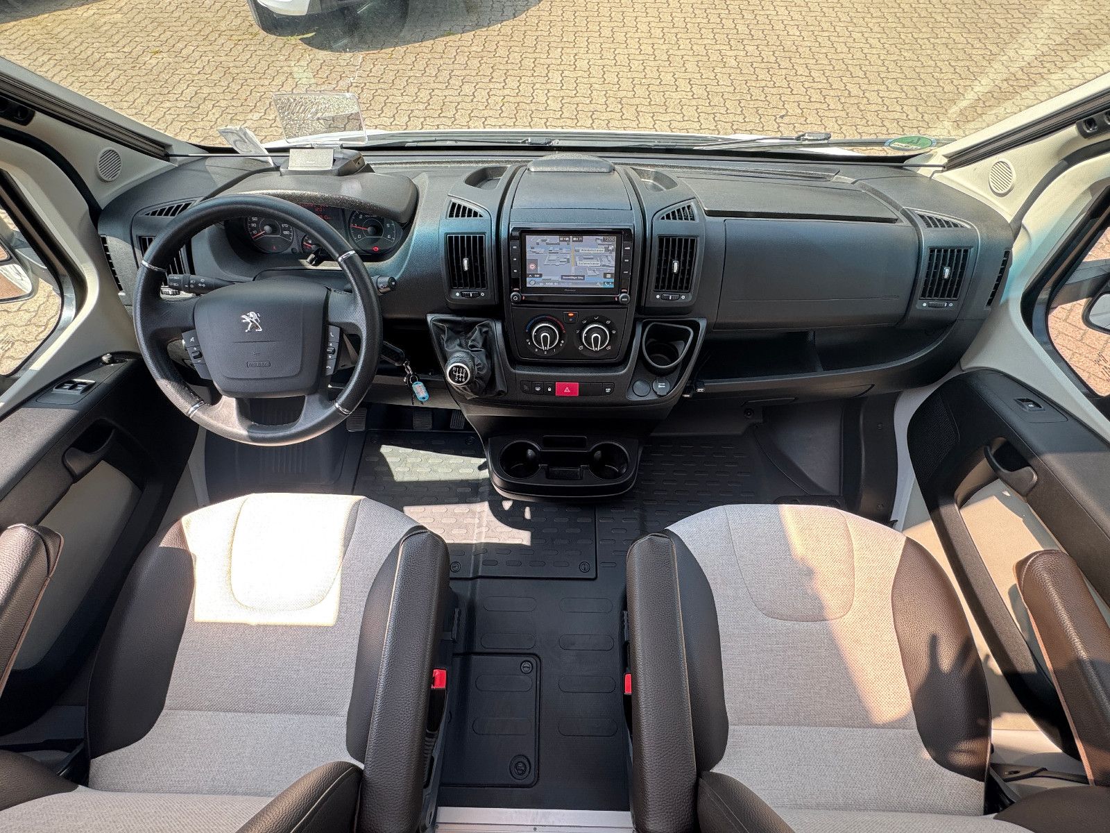 Fahrzeugabbildung Weinsberg CaraCompact 600 MEG EDITION PEPPER NAVI KAMERA