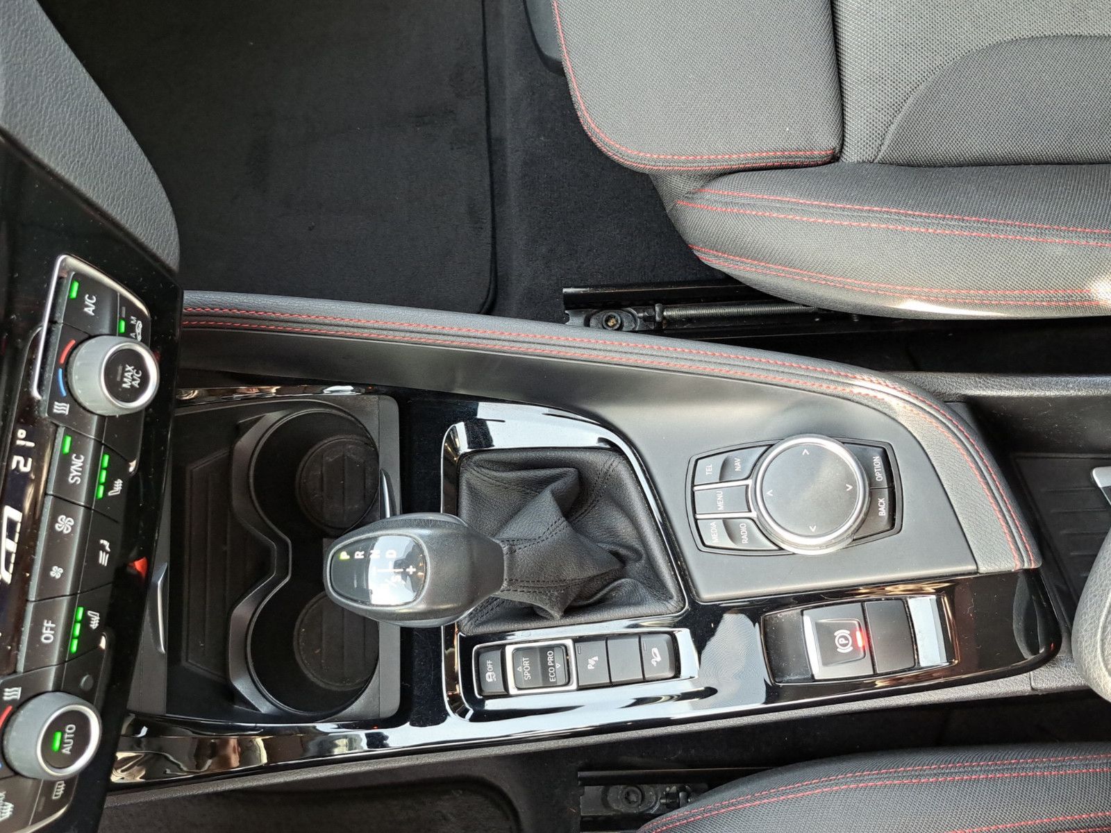 X1 xDrive 20 d Sport Line AHK Navi Kamera