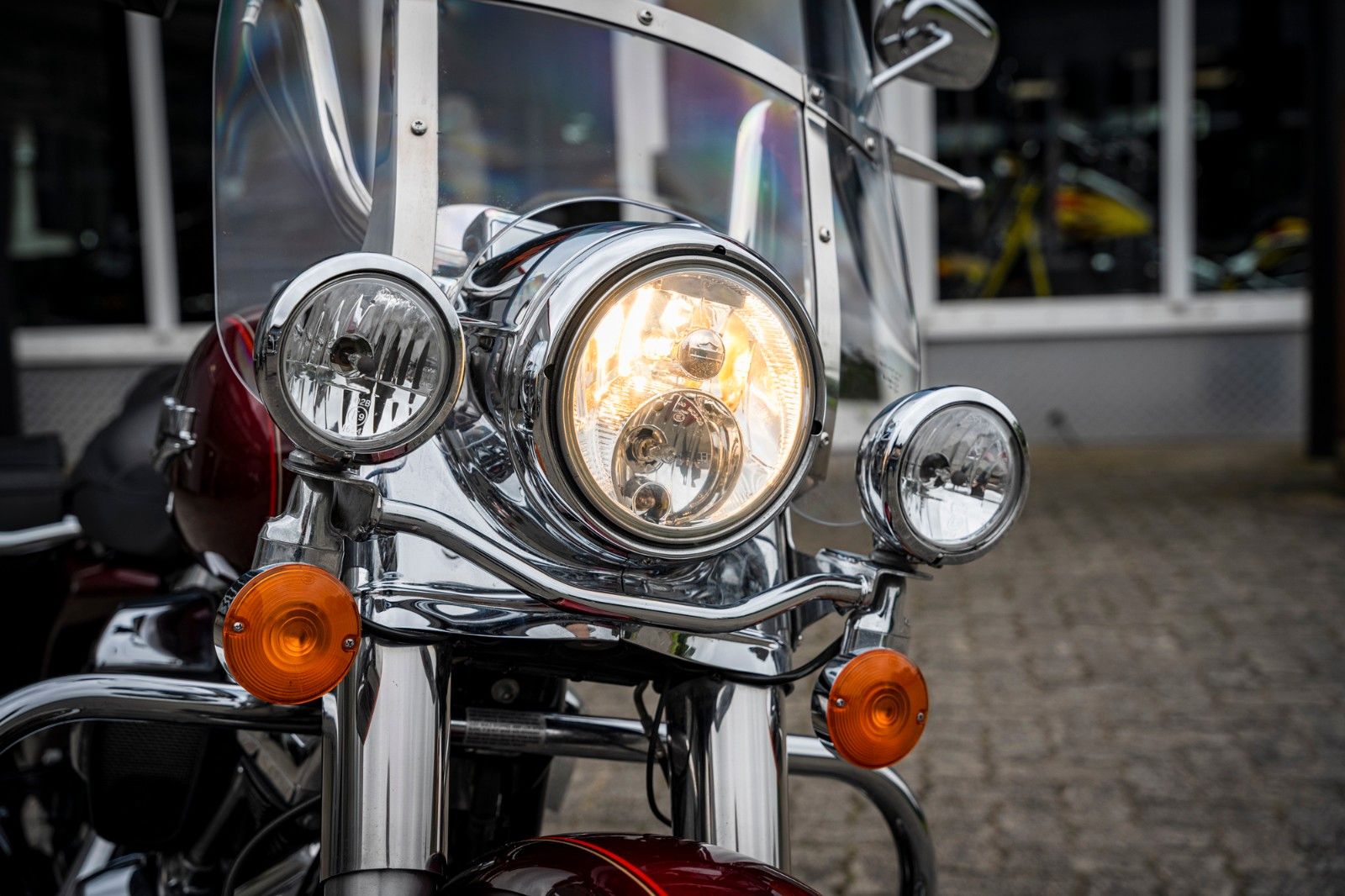 Fahrzeugabbildung Harley-Davidson FLHRC ROAD KING CLASSIC 107 CUI - KESSTECH -