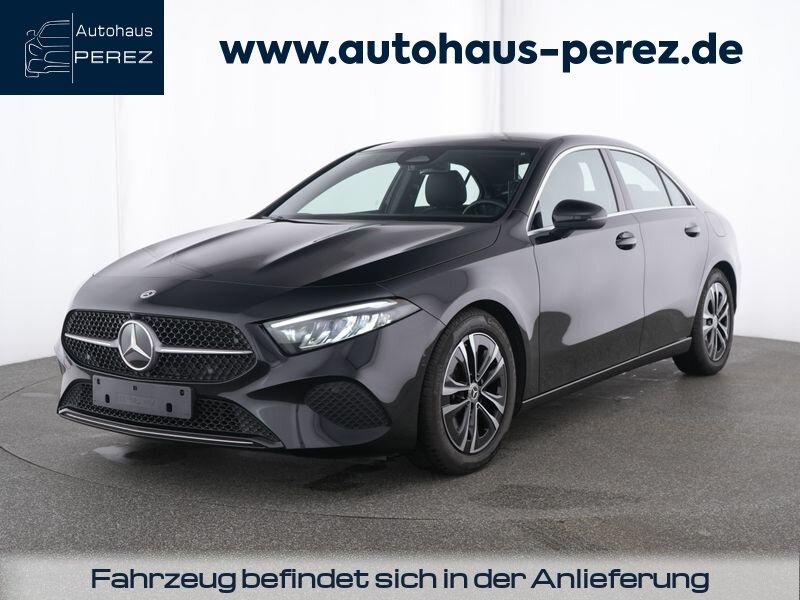 Mercedes-Benz A 200 LIMOUSINE PANO-WINTER-DISTRONIC- ab 3,99%!