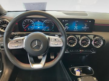 Mercedes CLA 250 Shooting Brake - 12