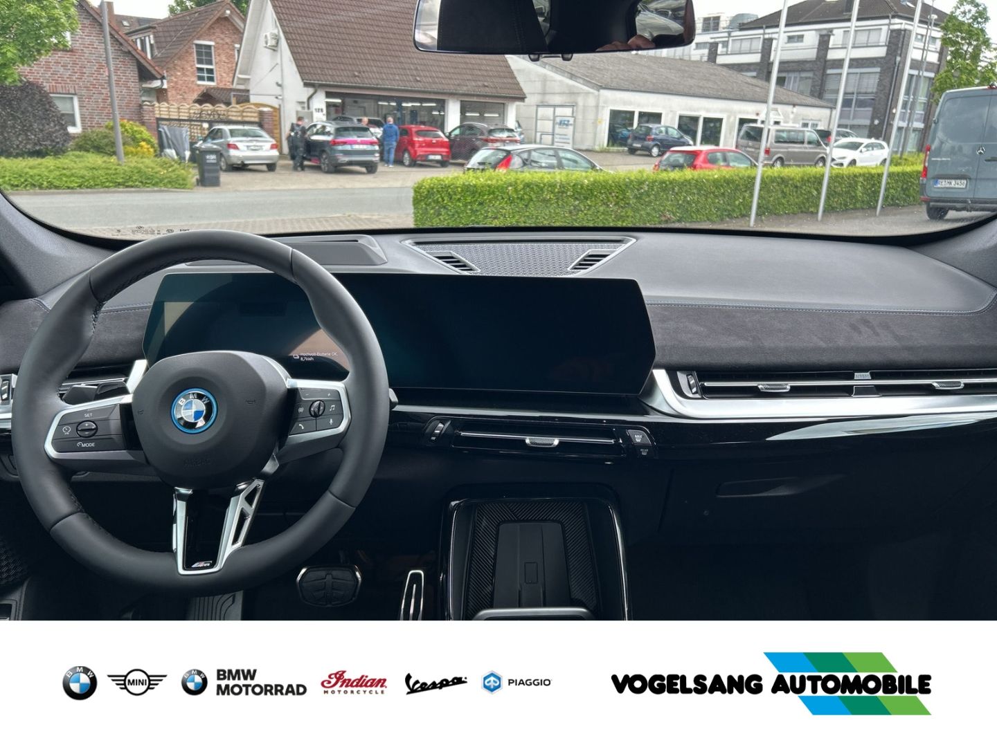 Fahrzeugabbildung BMW iX1 eDrive20 M Sport Pro Panorama Innovationspak