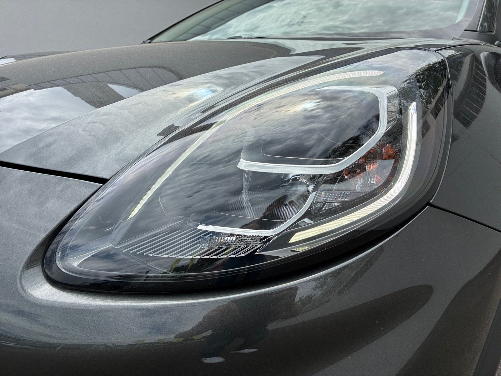 Fahrzeugabbildung Ford Puma 1,0Hybrid Titanium Automatik,Navi,Pano,Allw