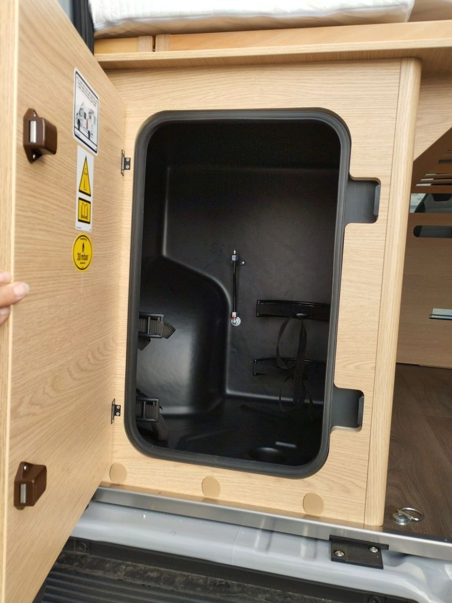 Fahrzeugabbildung Sunlight Adventure Cliff 640 Automatik, Dörr Edition, LTE